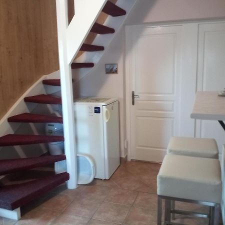 Budai Vam Apartmanhaz Peçuy Dış mekan fotoğraf