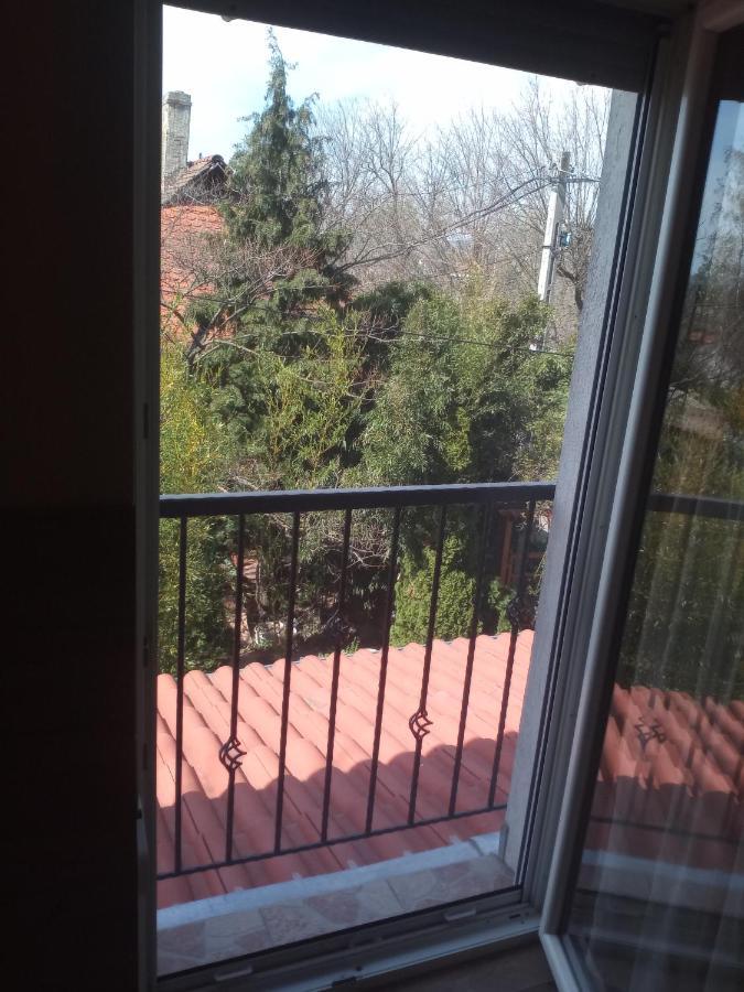 Budai Vam Apartmanhaz Peçuy Dış mekan fotoğraf