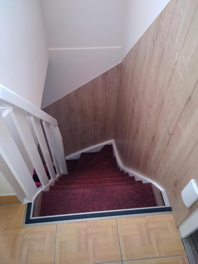 Budai Vam Apartmanhaz Peçuy Dış mekan fotoğraf