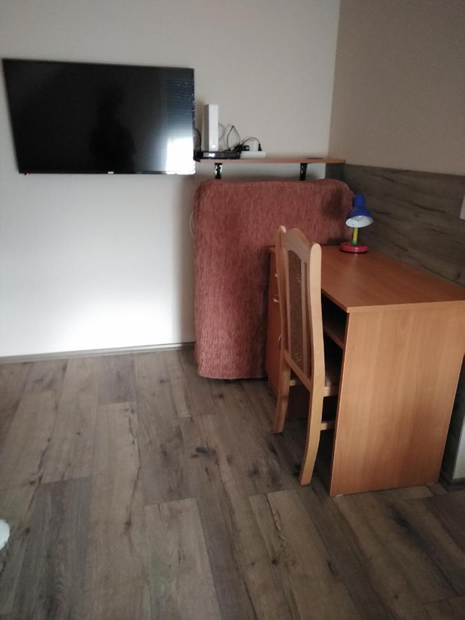 Budai Vam Apartmanhaz Peçuy Dış mekan fotoğraf