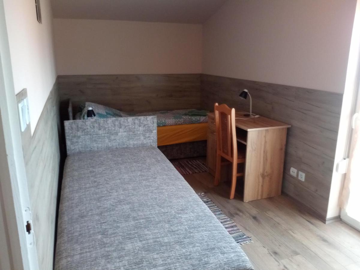 Budai Vam Apartmanhaz Peçuy Dış mekan fotoğraf