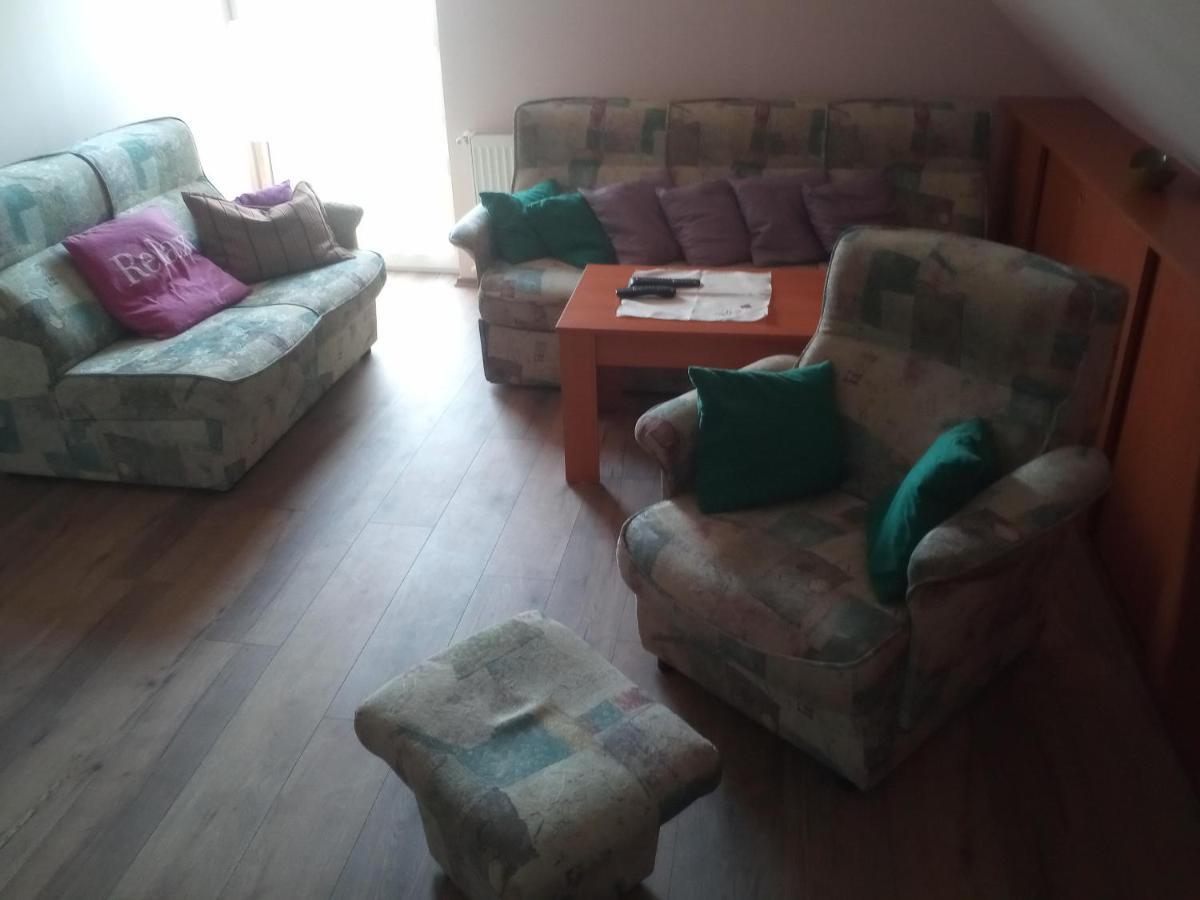 Budai Vam Apartmanhaz Peçuy Dış mekan fotoğraf