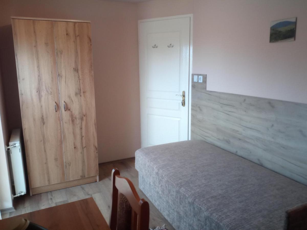 Budai Vam Apartmanhaz Peçuy Dış mekan fotoğraf
