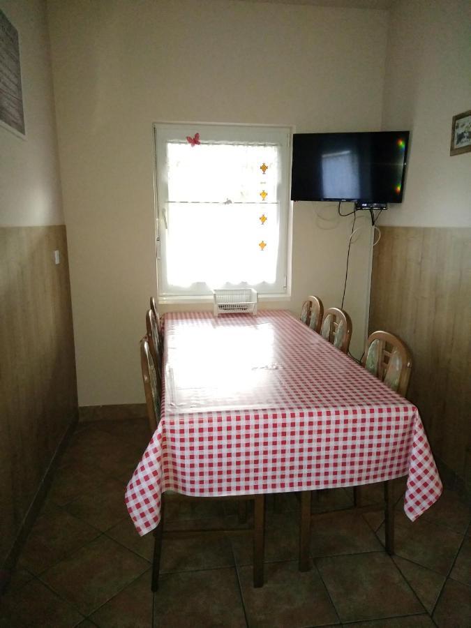 Budai Vam Apartmanhaz Peçuy Dış mekan fotoğraf