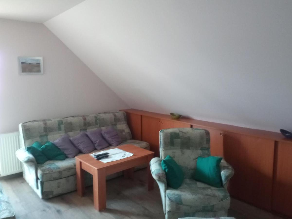 Budai Vam Apartmanhaz Peçuy Dış mekan fotoğraf