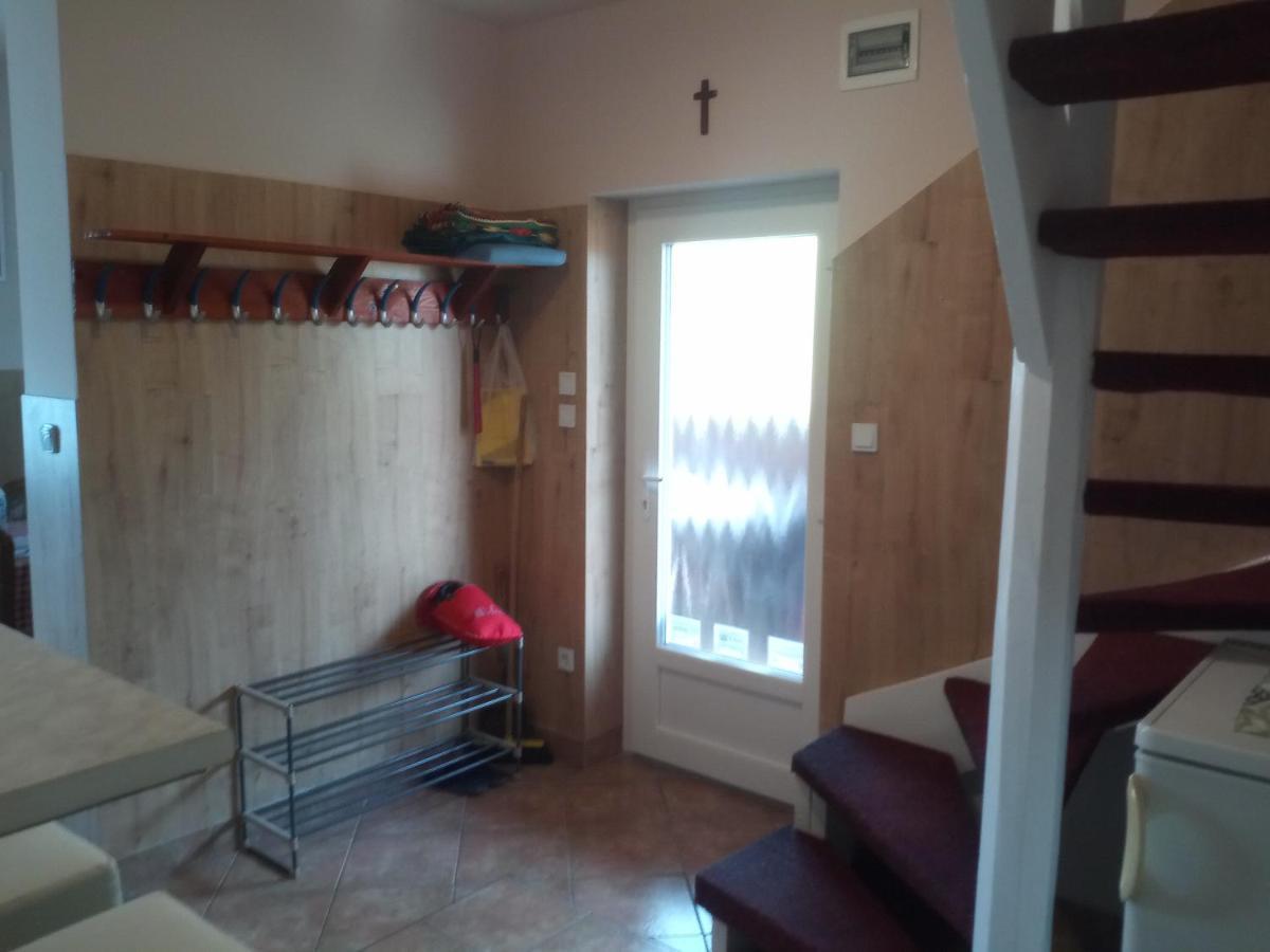 Budai Vam Apartmanhaz Peçuy Dış mekan fotoğraf